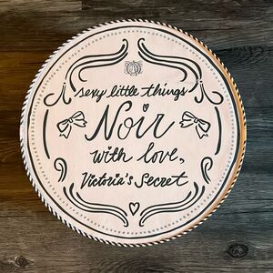 Vintage Ultra Rare Victoria’s Secret Sexy Little Things Noir Paris Theme Hat Box